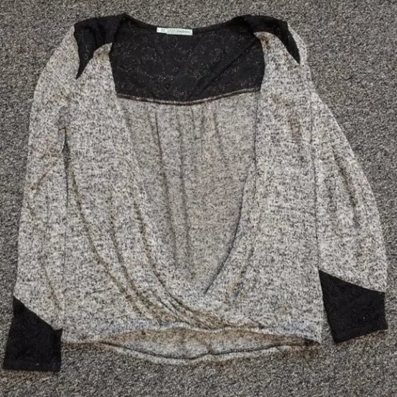 BOGO🎀BUNDLE Lace Accent Sweaters- Size Large - Picture 2 of 7